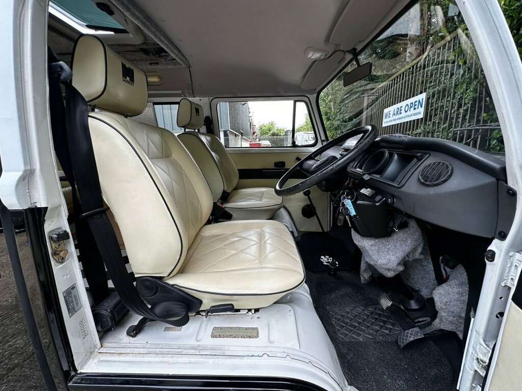 Volkswagen Campervan Transporter T30 140 Tdi Lwb Blue #26
