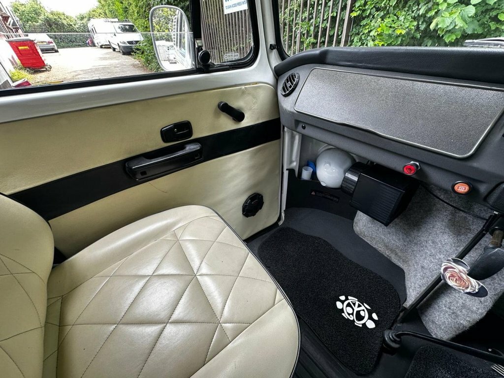 Volkswagen Campervan Transporter T30 140 Tdi Lwb Blue #35