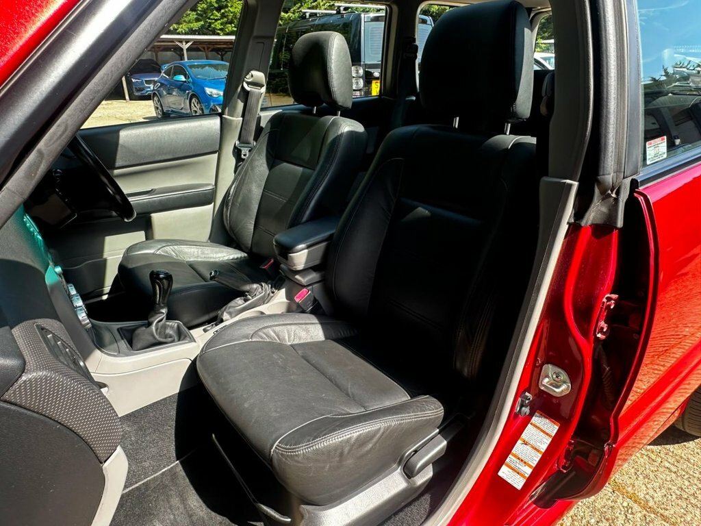 Subaru Forester 2.0 X White #21