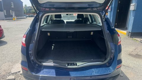 Ford Mondeo Hatchback Silver #7