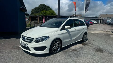 Mercedes-Benz B Class Mpv Black #3