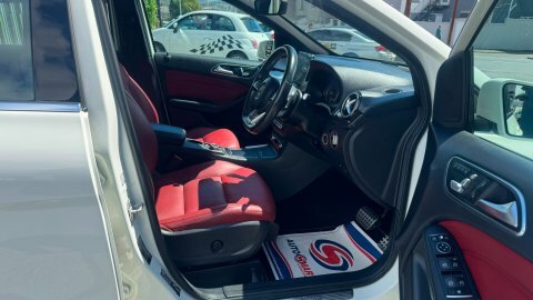 Mercedes-Benz B Class Mpv Black #8