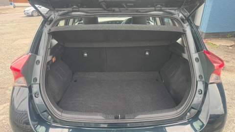 Toyota Auris D-4d Business Edition FL16KWY #6