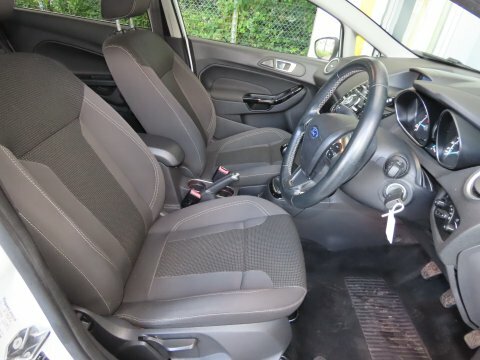 Ford Fiesta Titanium  #5