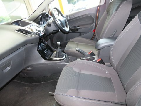 Ford Fiesta 1.25 Style White #8