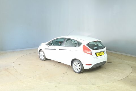 Ford Fiesta Hatchback 1.25 Edge 201111 Silver #2