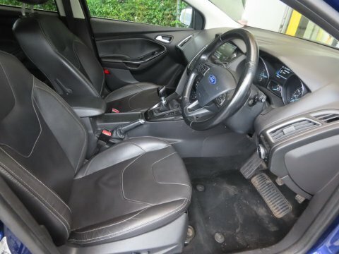 Ford Focus Petrol White #10