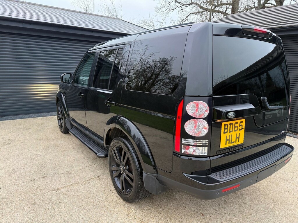 Land Rover Discovery 3.0 4 Sd V6 Se Tech 4Wd Euro 6 Ss BD65HLH Black #3