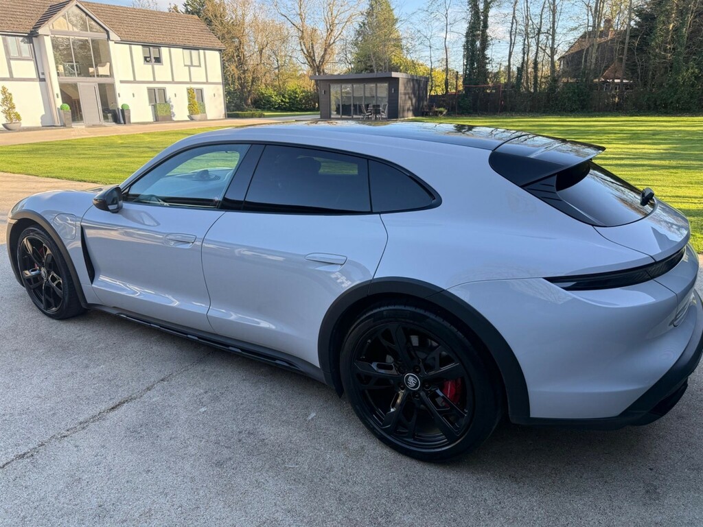 Porsche Taycan Performance Plus 93.4Kwh 4S Cross Turismo 4Wd White