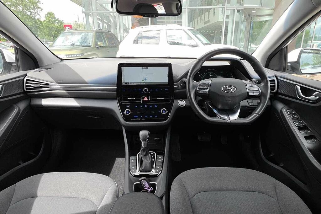 Hyundai Ioniq 1.6 Gdi Plug-in Hybrid Premium Dct White #4