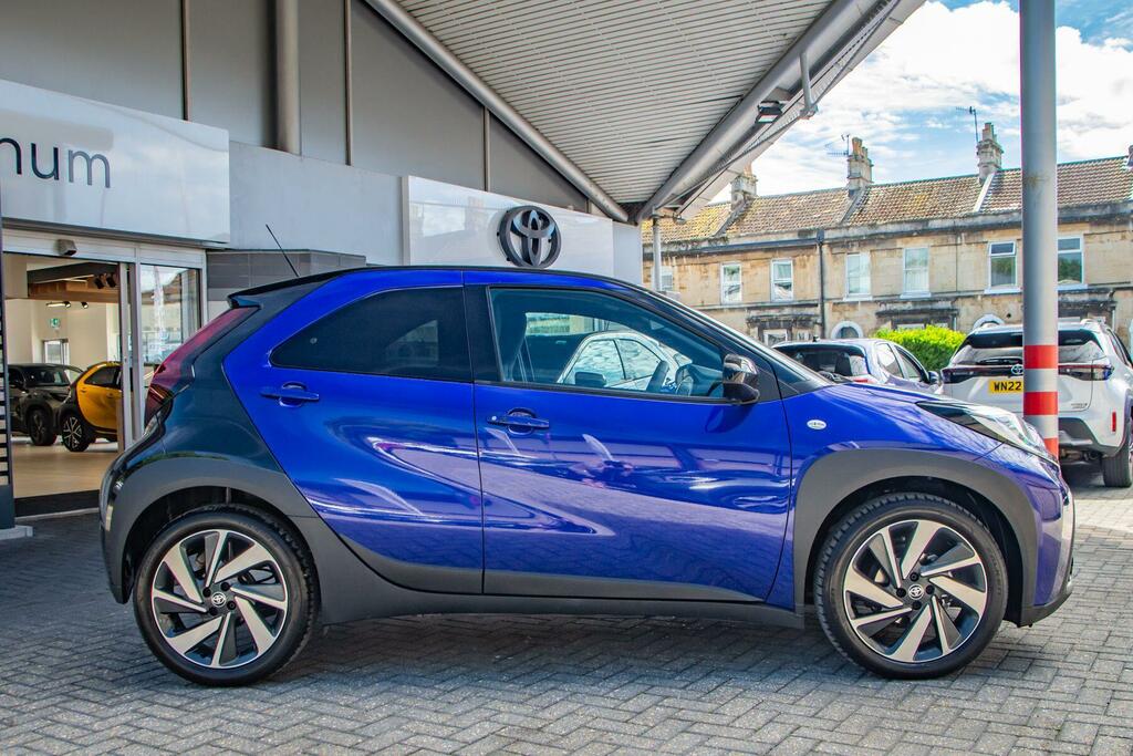 Toyota Aygo X 1.0 Vvt-i Exclusive X-shift Euro 6 Ss WU24XTO Blue #3
