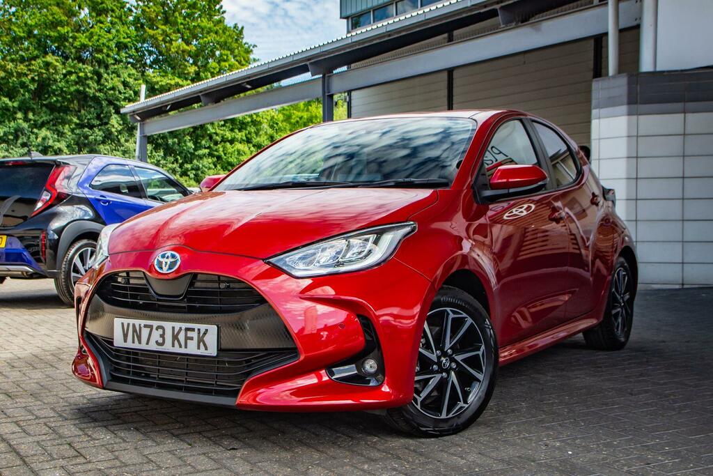 Toyota Yaris 1.5 Vvt-h Design E-cvt Euro 6 Ss VN73KFK Red #6