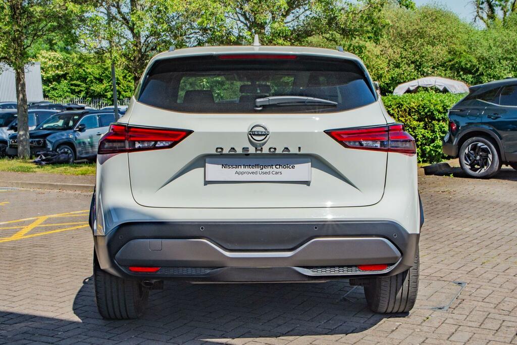 Nissan Qashqai 1.3 Dig-t Mhev Tekna Euro 6 Ss DN23WRE White #4