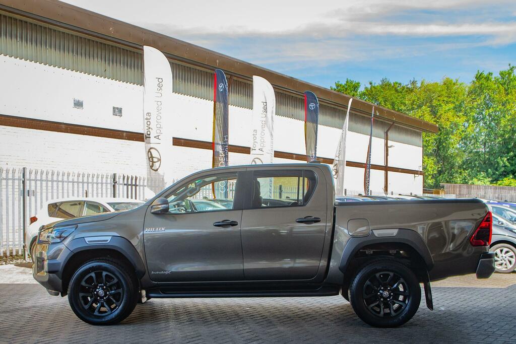 Toyota HILUX 2.8 D-4d Invincible X 4Wd Euro 6 Ss Brown #6