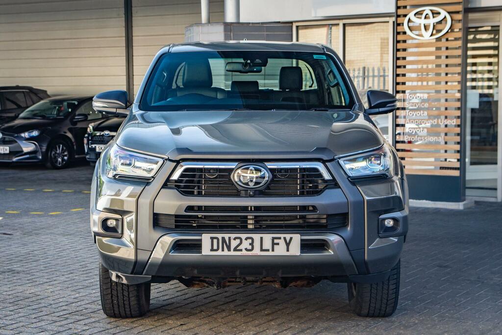 Toyota HILUX 2.8 D-4d Invincible X 4Wd Euro 6 Ss Brown #4