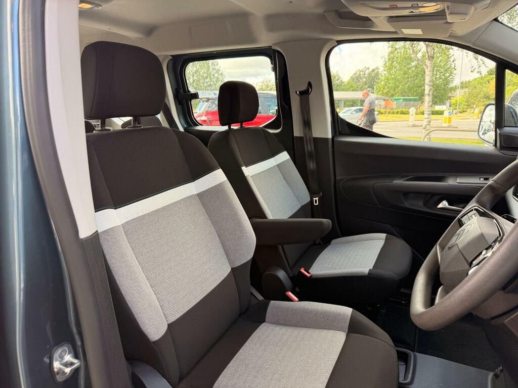 Citroen e-Berlingo 52Kwh Plus M 7.4Kw Charger WP74PRX Blue #5
