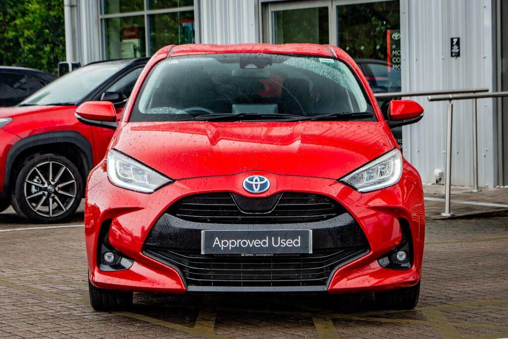 Toyota Yaris 1.5 Vvt-h Design E-cvt Euro 6 Ss Red #5