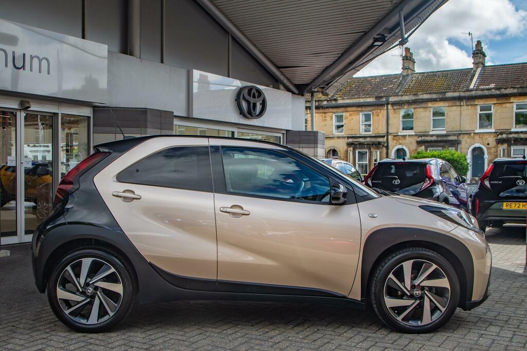 Toyota Aygo X 1.0 Vvt-i Edge Euro 6 Ss Beige #3