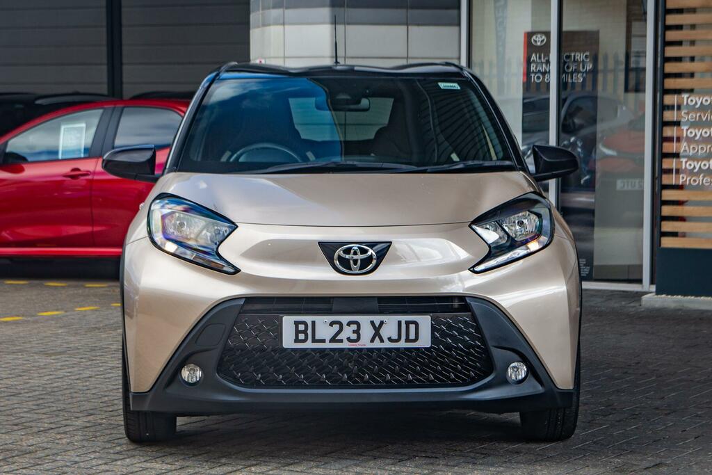 Toyota Aygo X 1.0 Vvt-i Edge Euro 6 Ss Beige #6