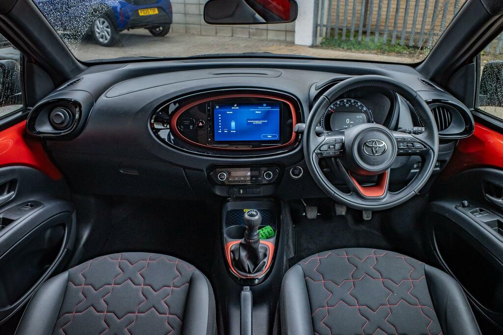 Toyota Aygo X 1.0 Vvt-i Edge Green #8