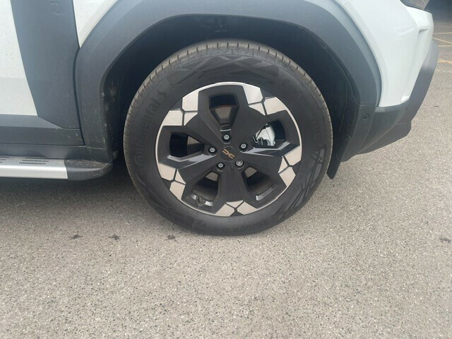Dacia Duster Estate Extreme White #4