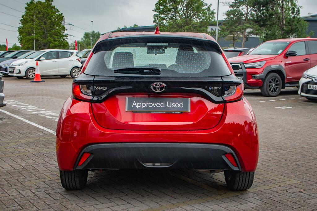 Toyota Yaris 1.5 Vvt-h Icon E-cvt Euro 6 Ss  Red #4