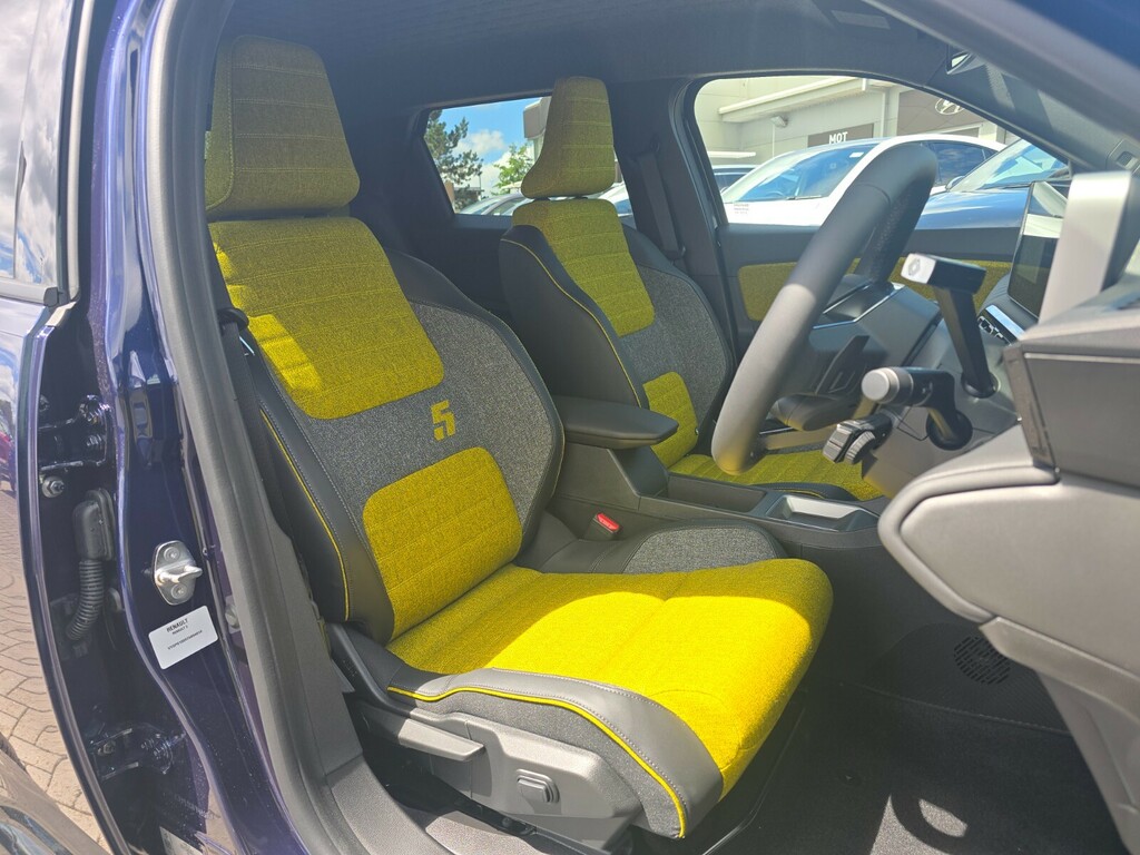 Renault 5 E-Tech Comfort Range 52Kwh Roland Garros Black #12