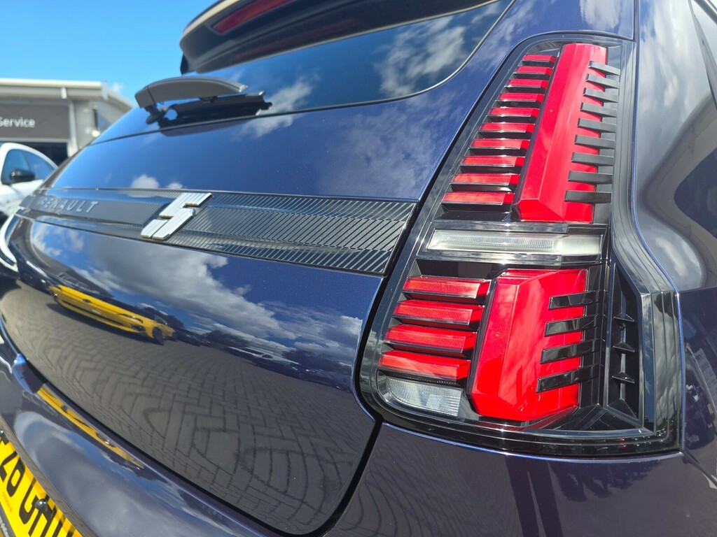 Renault 5 E-Tech Comfort Range 52Kwh Roland Garros Black #15