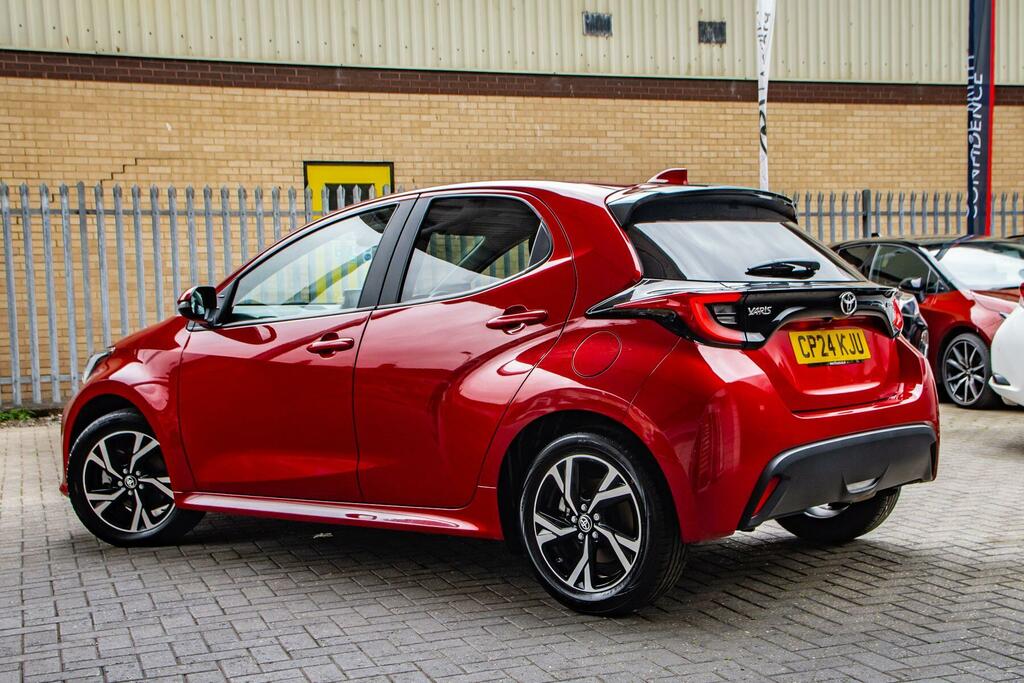Toyota Yaris 1.5 Vvt-h Design E-cvt Euro 6 Ss CP24KJU Red #6