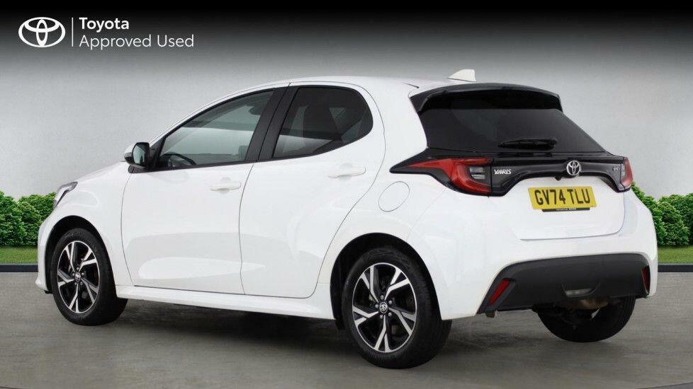 Toyota Yaris 1.5 Vvt-h Design Hatchback Hybrid E-cvt White #5