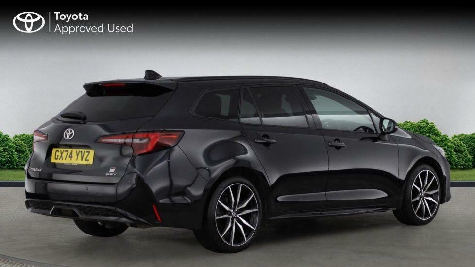 Toyota Corolla 2.0 Vvt-h Gr Sport Touring Sports Hybri Black #2