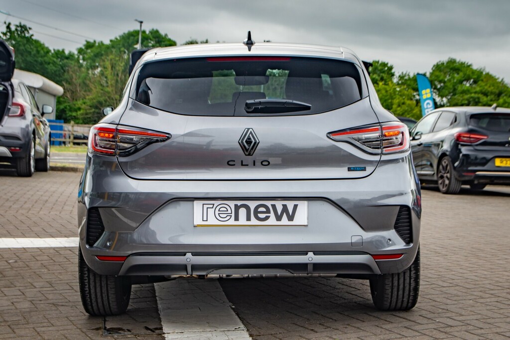 Renault Clio Hatchback Esprit Alpine #4