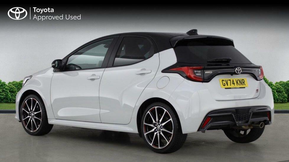 Toyota Yaris 1.5 Vvt-h Gr Sport Hatchback Hybrid E-c Grey #5