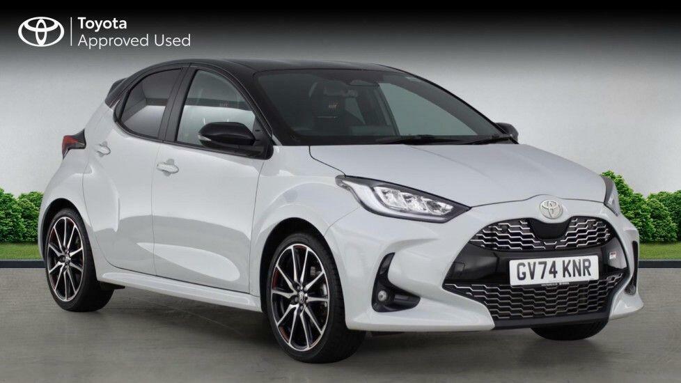 Toyota Yaris 1.5 Vvt-h Gr Sport Hatchback Hybrid E-c Grey
