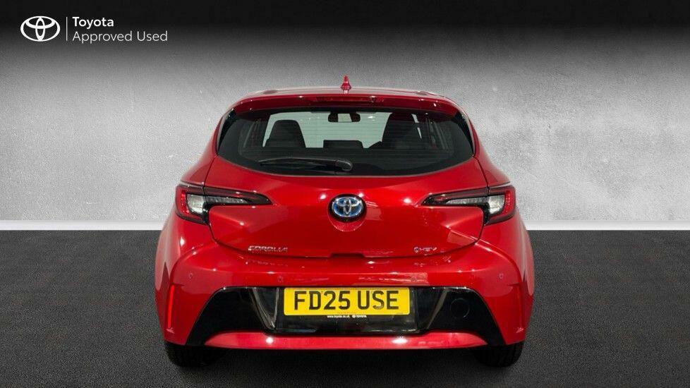 Toyota Corolla 1.8 Vvt-h Icon Hatchback Hybrid Cvt Eur Red #4