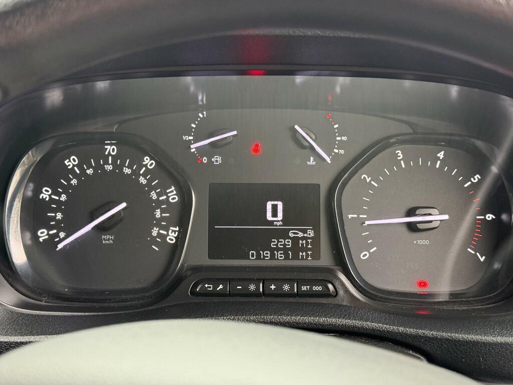 Vauxhall Vivaro 1.5 Turbo D 2700 Dynamic Panel Van 6Dr Manu White #17