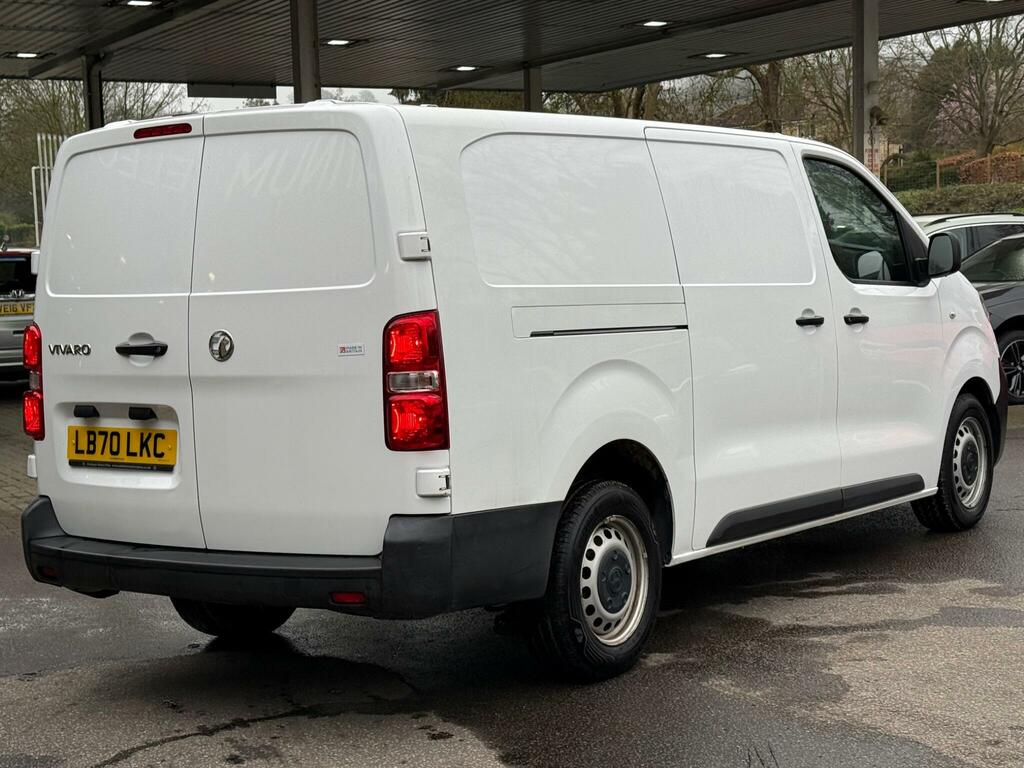 Vauxhall Vivaro 1.5 Turbo D 2700 Dynamic Panel Van 6Dr Manu White #9
