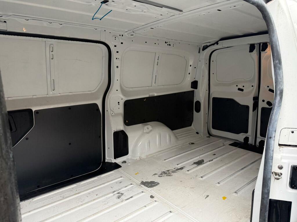 Vauxhall Vivaro 1.5 Turbo D 2700 Dynamic Panel Van 6Dr Manu White #19