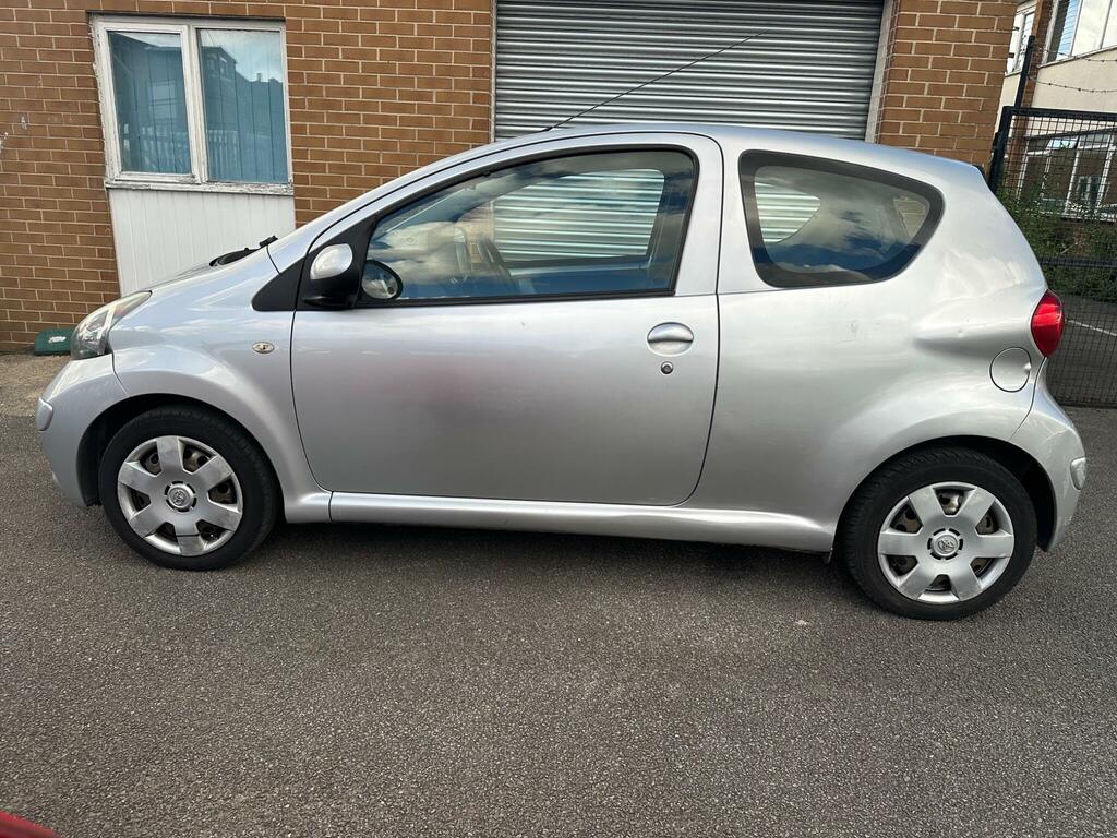 Toyota Aygo Hatchback Blue #9
