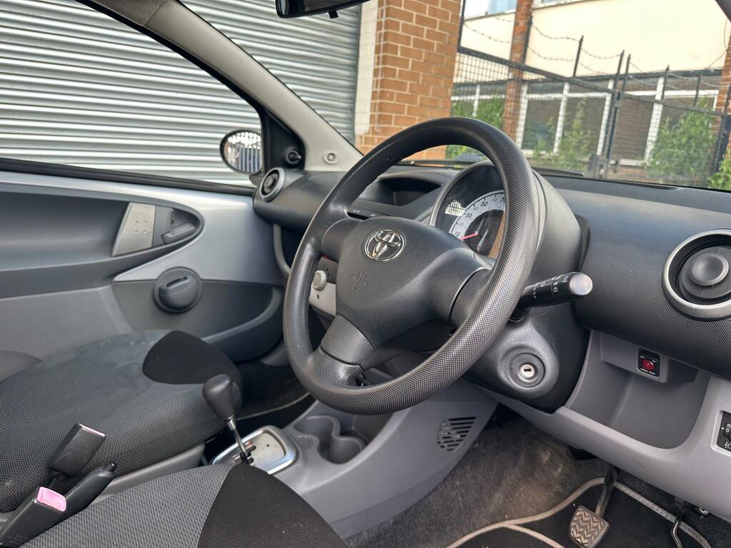 Toyota Aygo Hatchback Blue #2