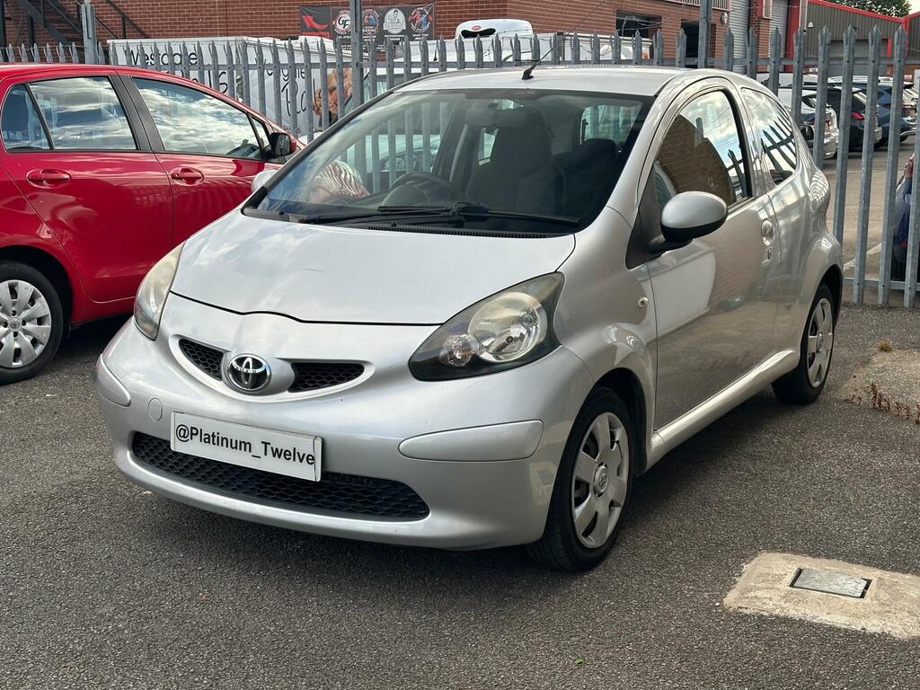 Toyota Aygo Hatchback Blue #4