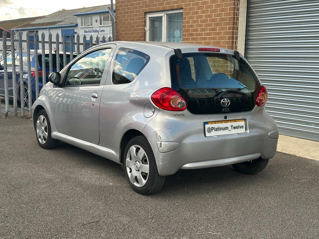 Toyota Aygo Hatchback Blue #6