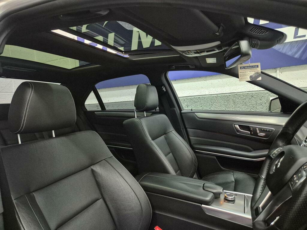 Mercedes-Benz E Class Cdi Se Black #19