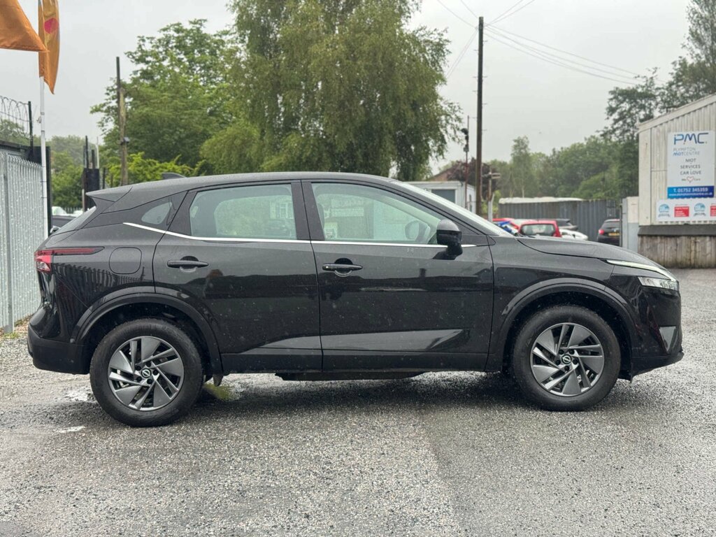 Nissan Qashqai 1.3 Qashqai Acenta Premium Dig-t Mhev DN24LZO Black #4