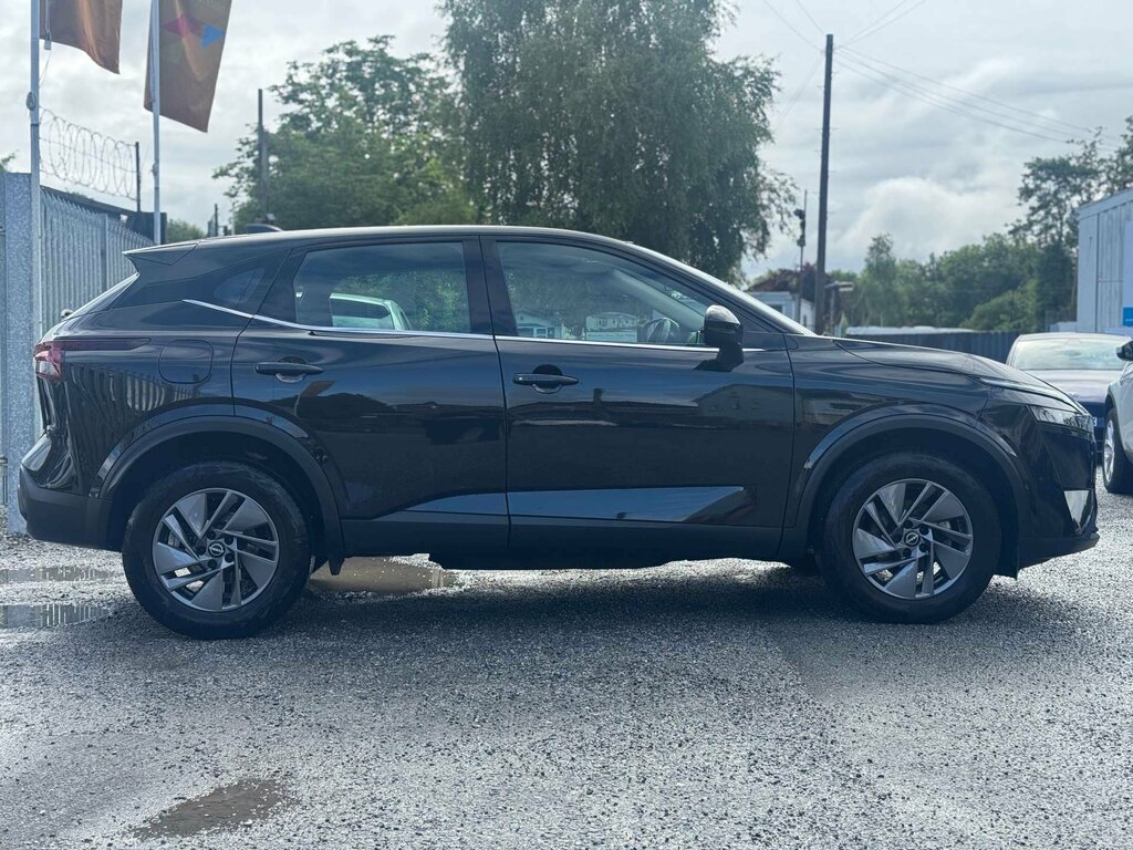 Nissan Qashqai 1.3 Qashqai Acenta Premium Dig-t Mhev DN24UPZ Black #4