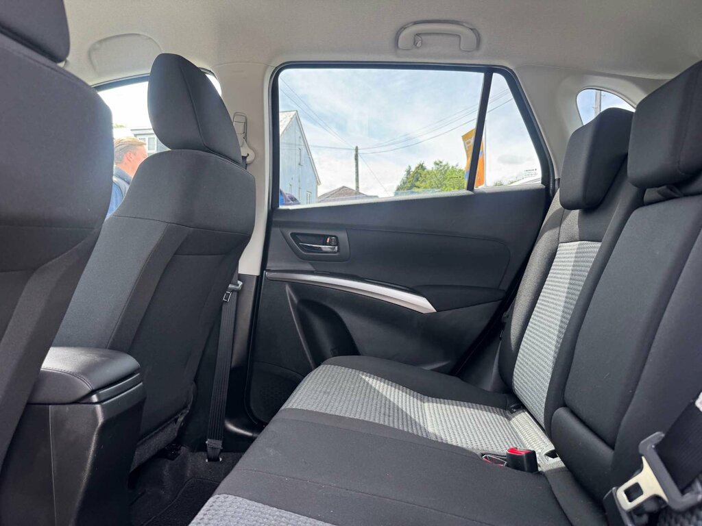 Suzuki SX4 S Cross Hatchback Blue #25