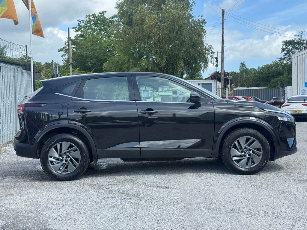 Nissan Qashqai 1.3 Qashqai Acenta Premium Dig-t Mhev DN24UPH Black #4