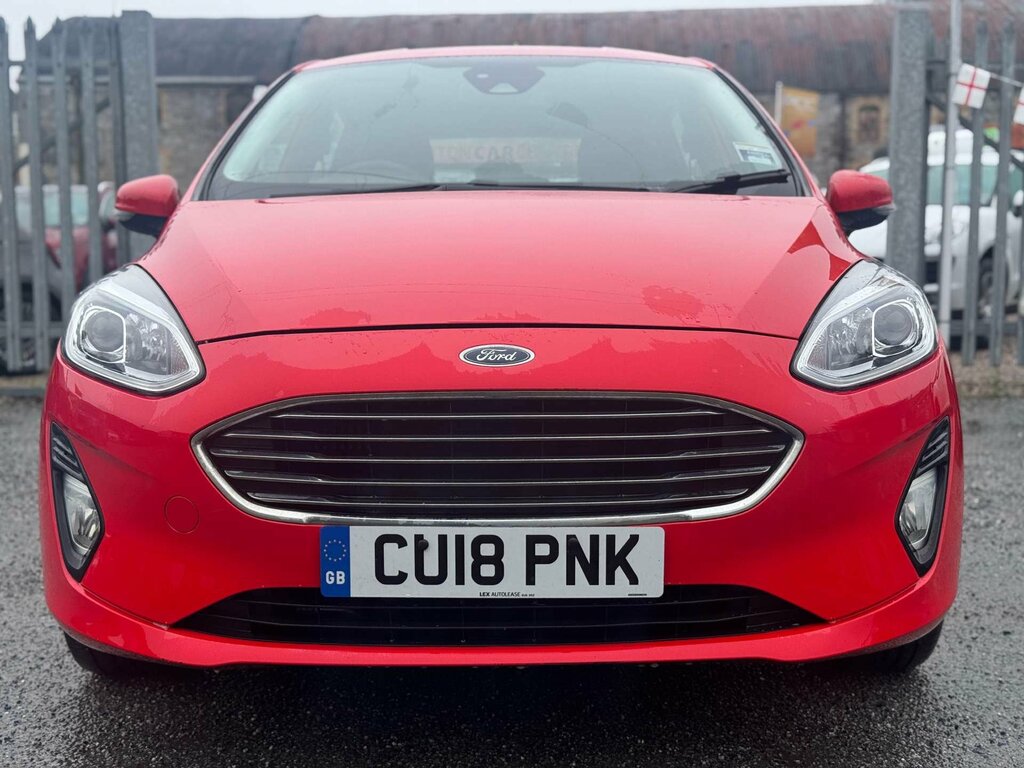 Ford Fiesta 1.5 Fiesta Zetec Tdci CU18PNK Red #2