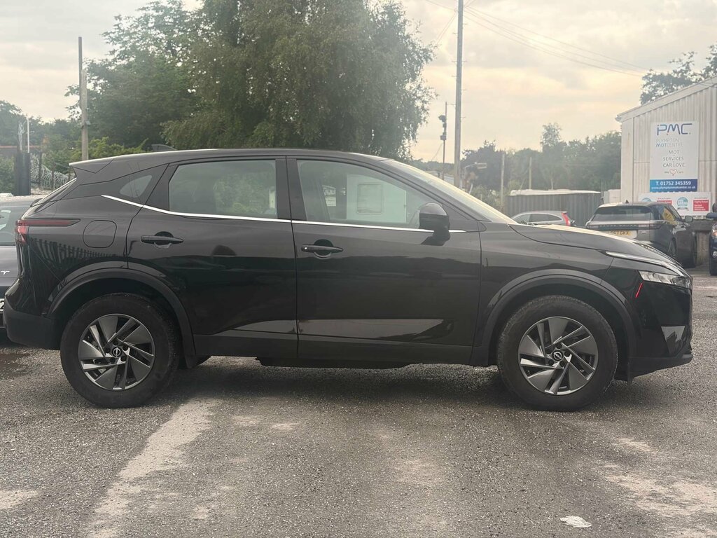 Nissan Qashqai 1.3 Qashqai Acenta Premium Dig-t Mhev DV24WJU Black #4