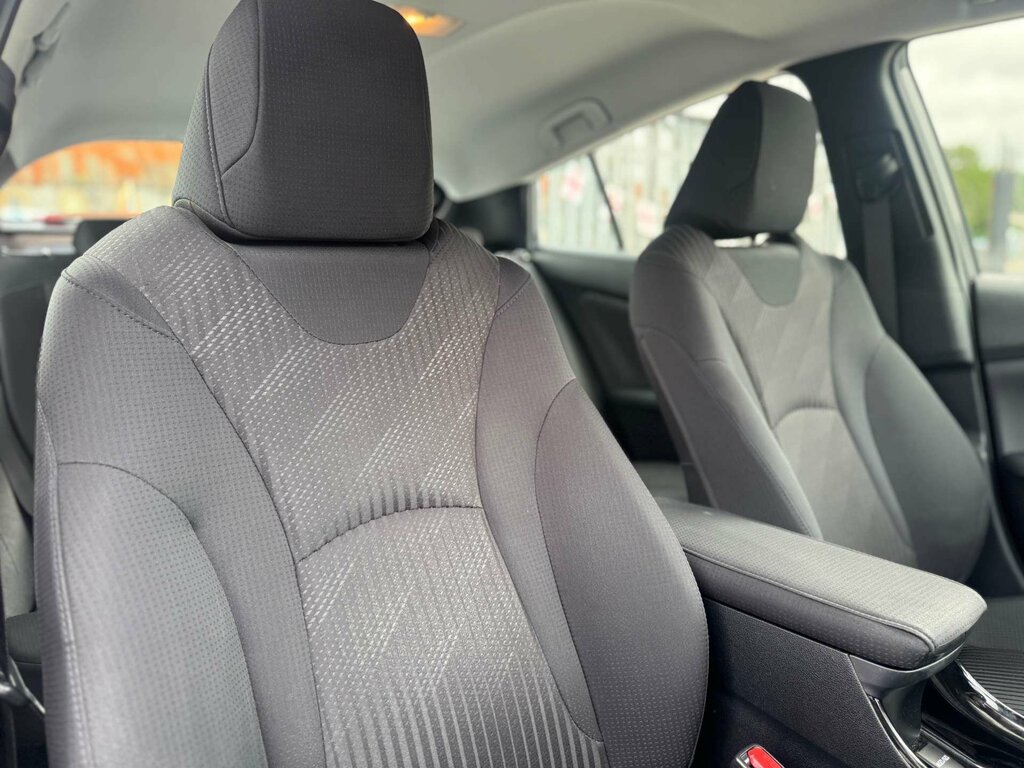 Toyota Prius Saloon White #59